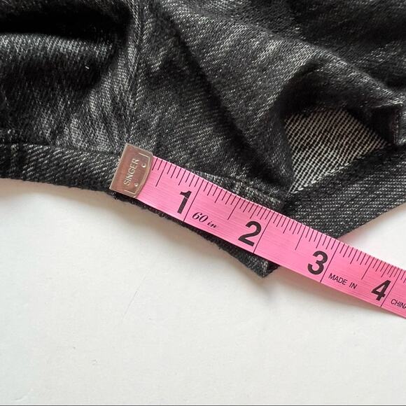 Urban Outfitters High Rise Shorts Gray Size M Marled Knit Cotton Spandex - Picture 8 of 9